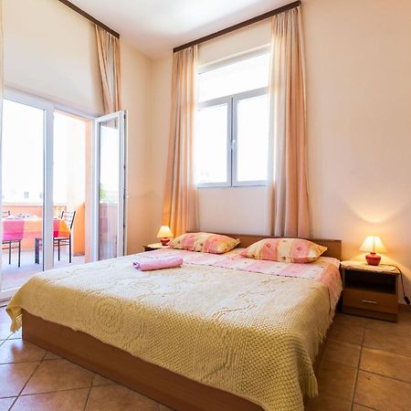 Apartments Angelina Sukošan Екстериор снимка