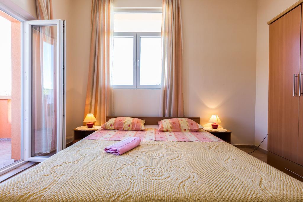 Apartments Angelina Sukošan Екстериор снимка