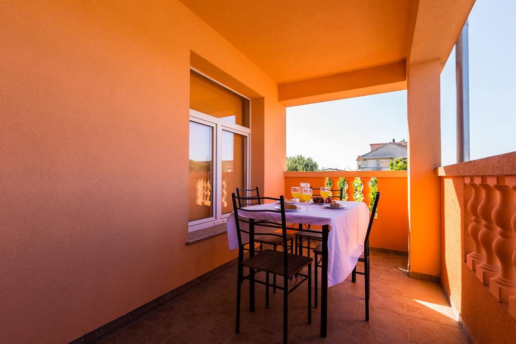 Apartments Angelina Sukošan Екстериор снимка