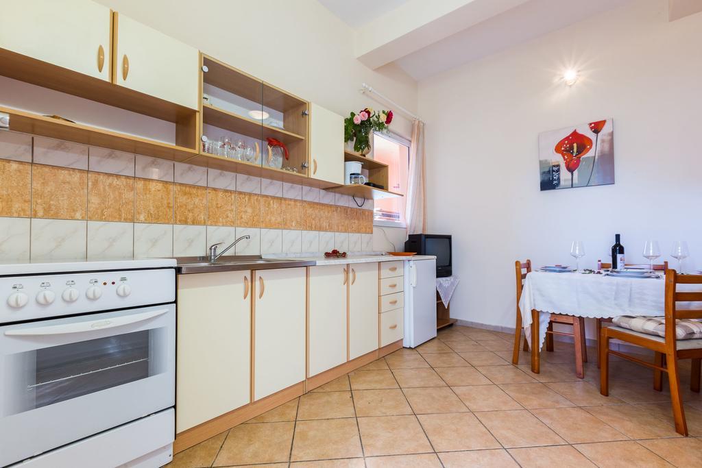 Apartments Angelina Sukošan Екстериор снимка